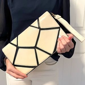 Giraffe Patterned Leather Clutch